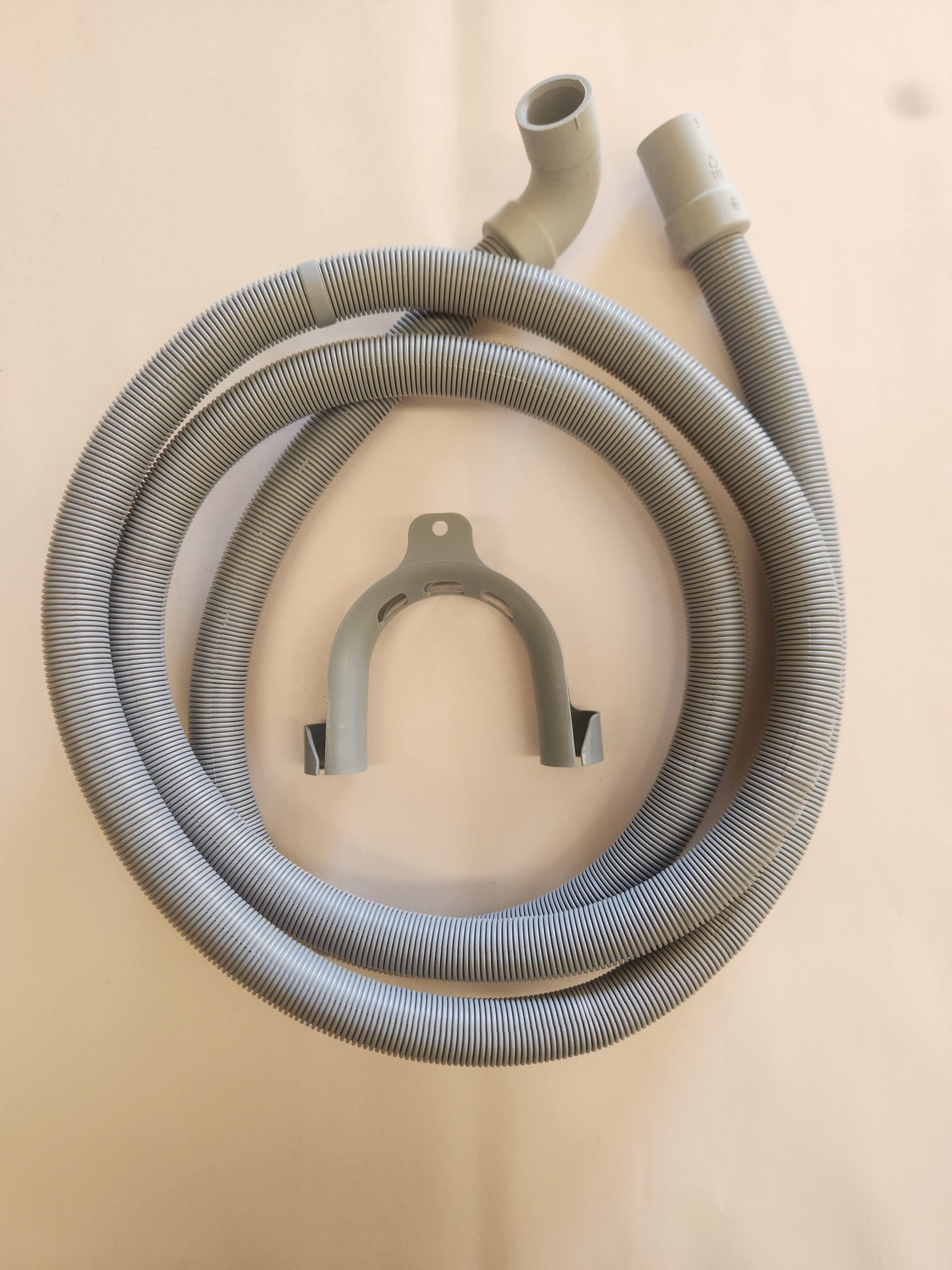 3m Universal drain hose with straight connector and 90 degree elbow internal 20mm with saddle