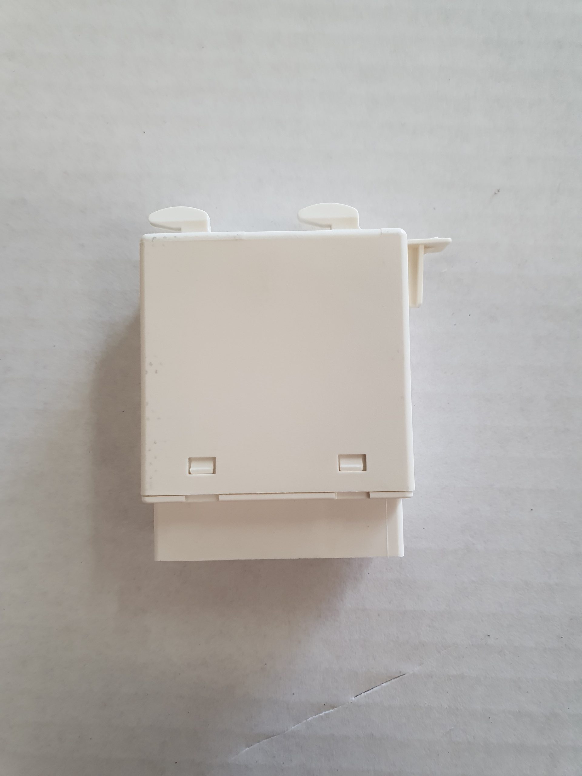 05870220 Genuine Miele Heater Relay - Image 2