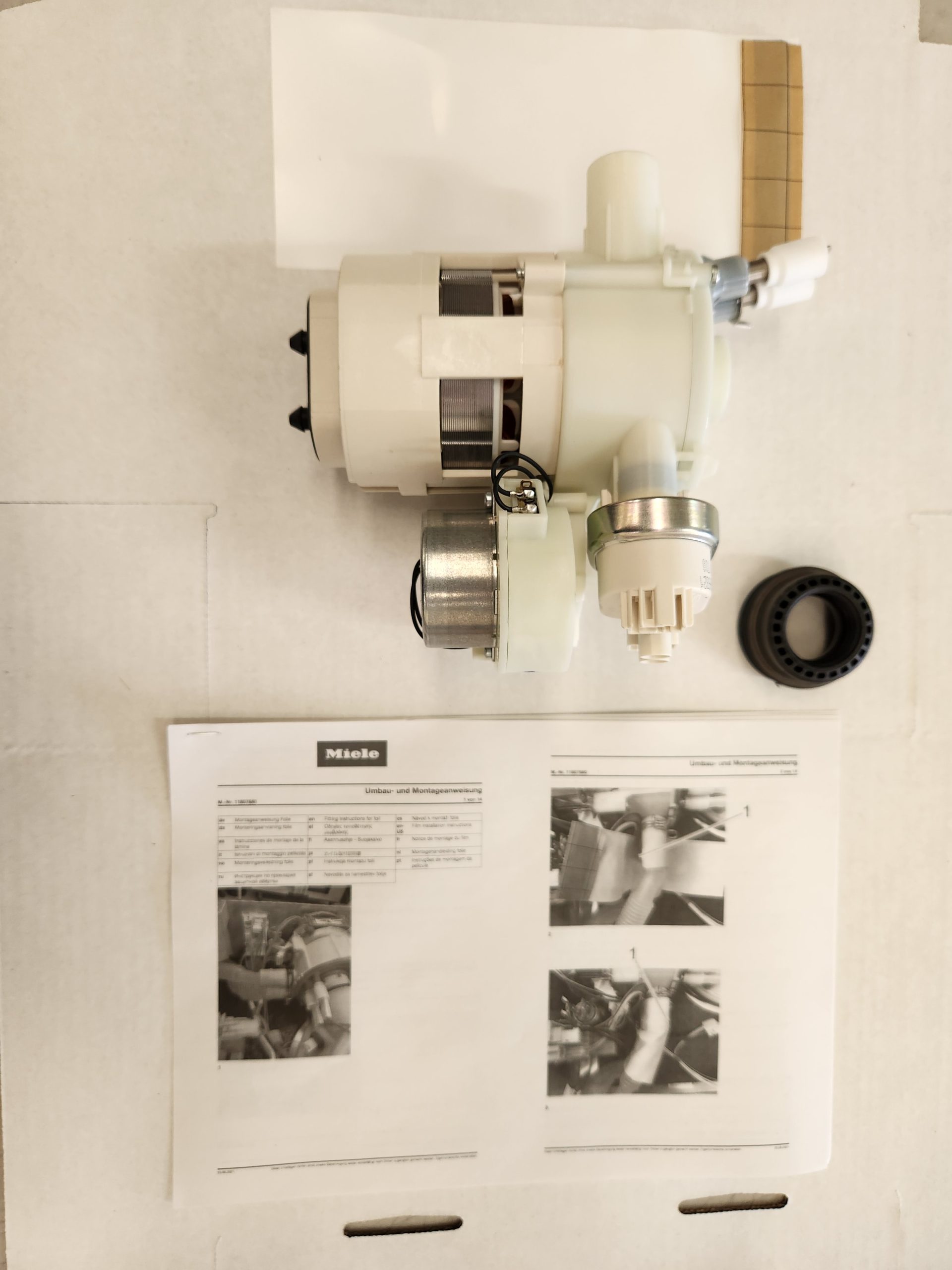 10397278 Genuine Miele Circulation Pump Assembly - Image 2