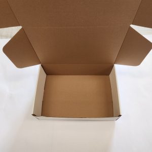 50 boxes 310mm x 205mm x 90mm Die-Cut White Mailer Style Packing Boxes